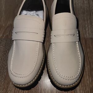 Women's Cream Loafers